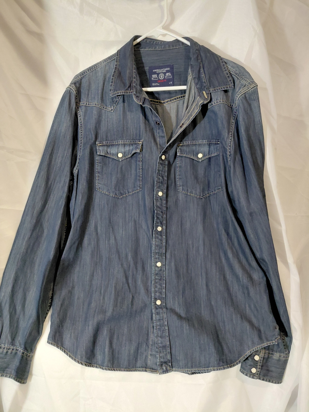 American Eagle Outfitters Men's Medium Blue Denim Western Button-Down Shirt